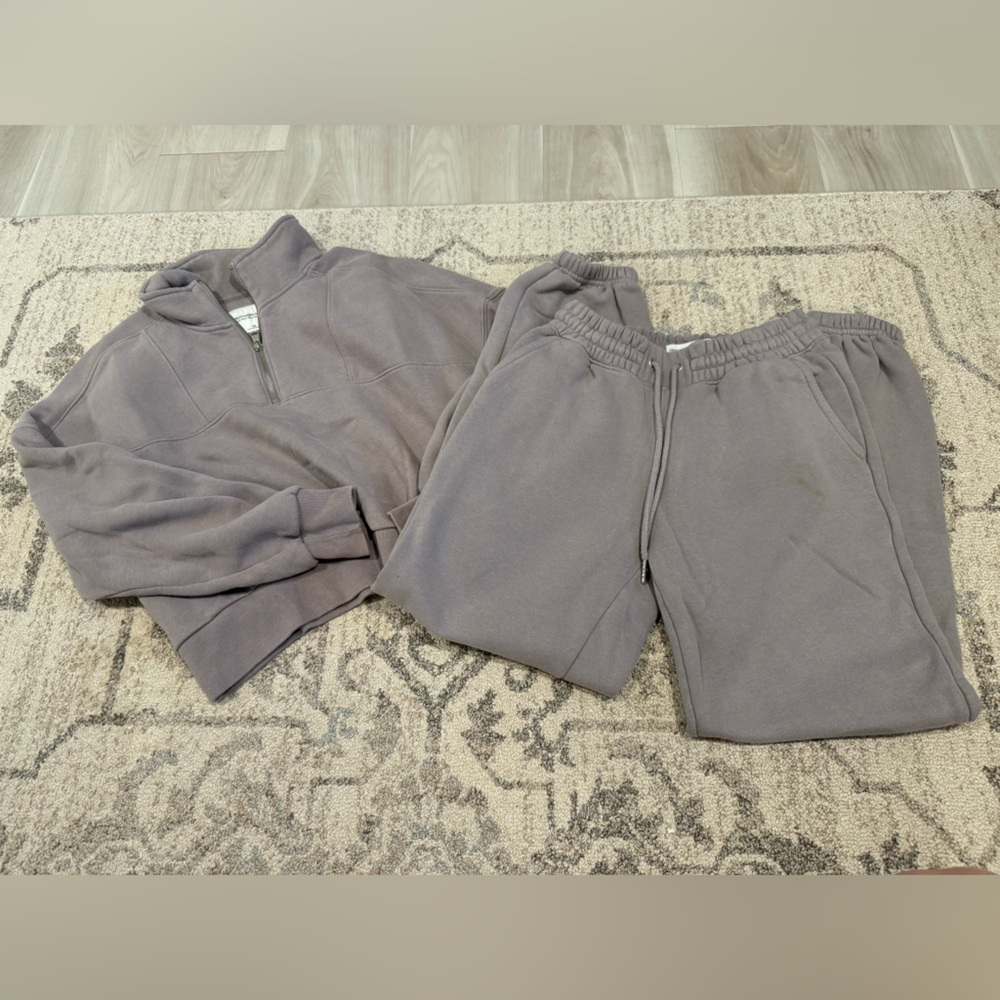 Abercrombie & Fitch Essential Sunday Set